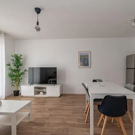 Parking Balcon 4pers Apartment