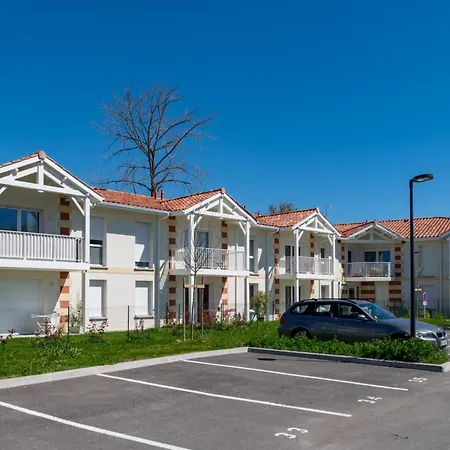 Parking Balcon 4pers Apartment *